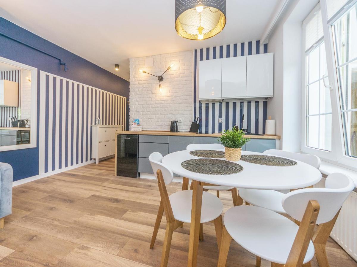 Glow Apartments, Dluga 69 *
